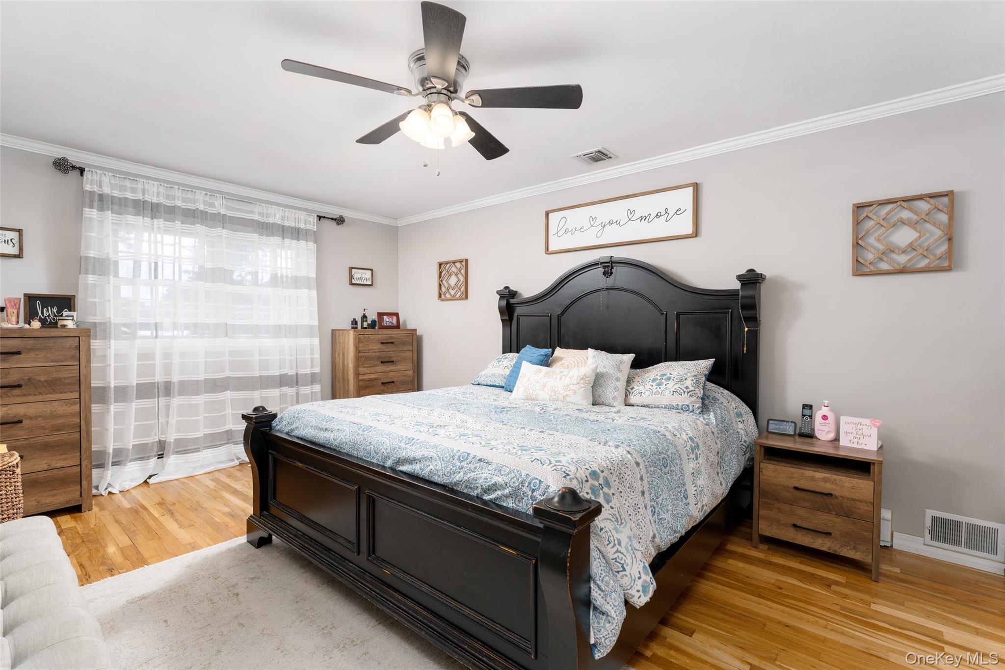 8 Miller Avenue, Shoreham, NY 11786