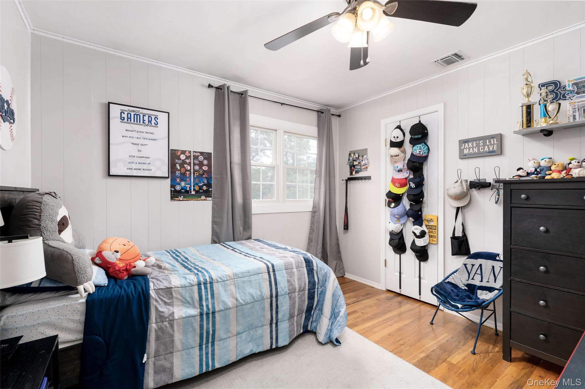 8 Miller Avenue, Shoreham, NY 11786