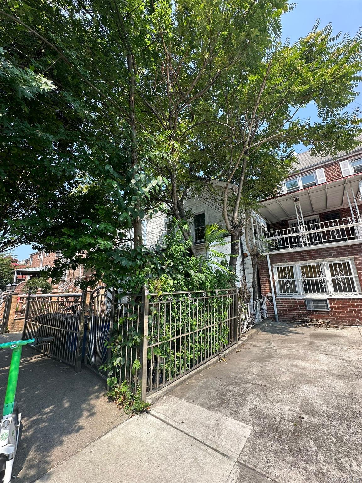 2080 Matthews Avenue, Bronx, NY 10462