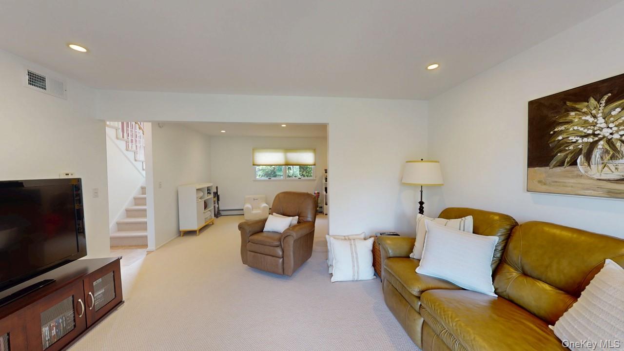 14 Willard Place, Monroe, NY 10950