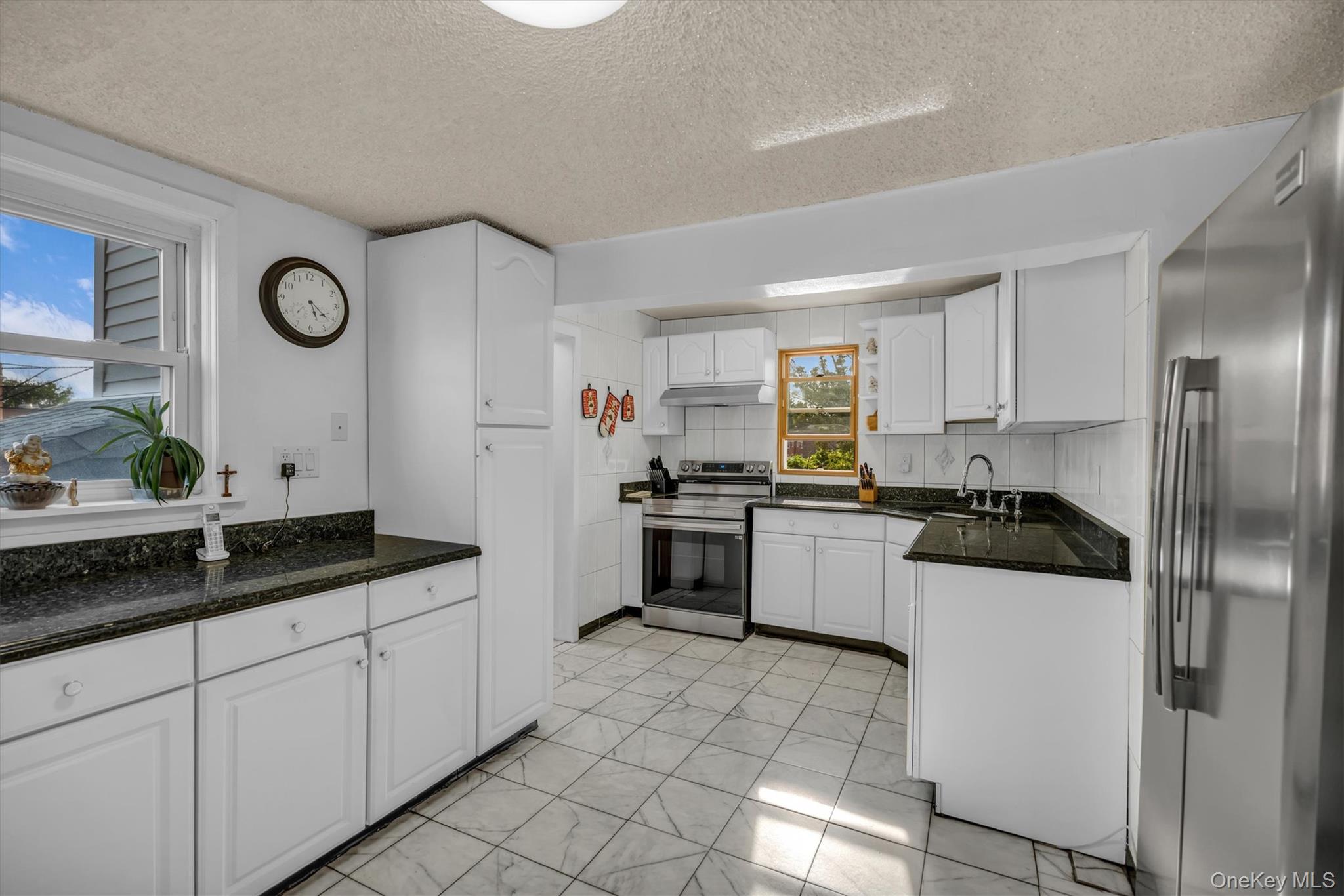 2 Sheridan Street, Valley Stream, NY 11580