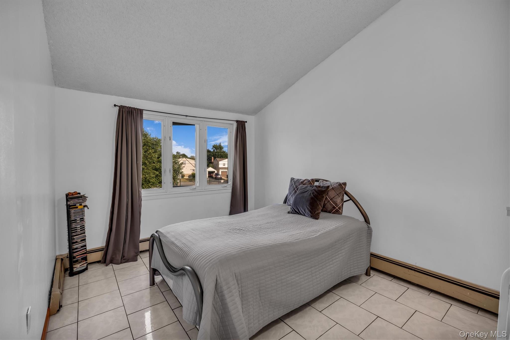 2 Sheridan Street, Valley Stream, NY 11580