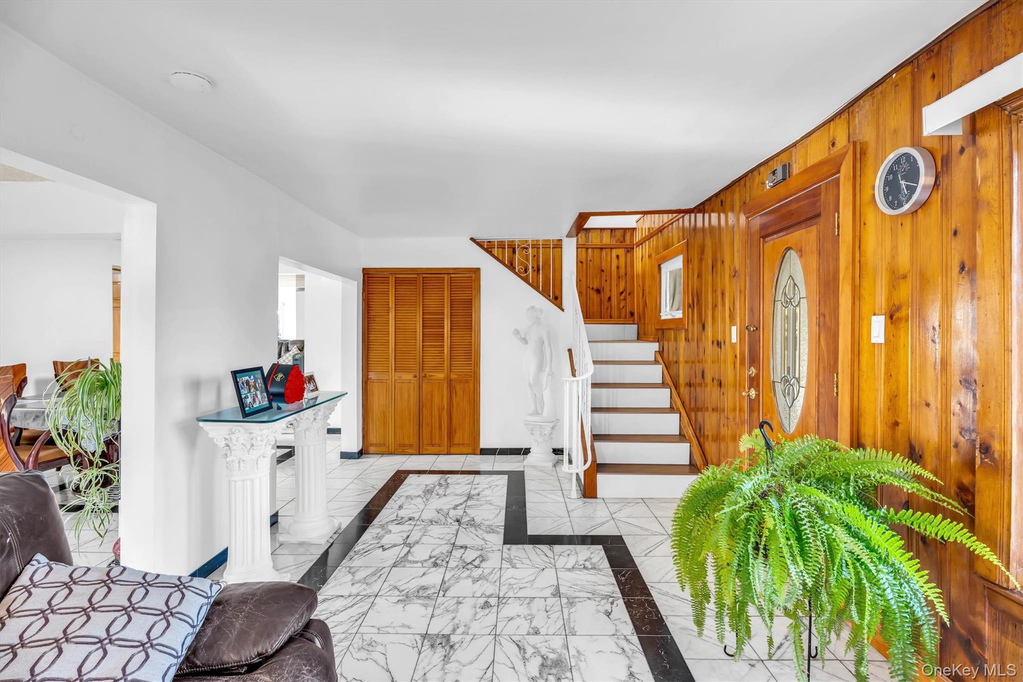 2 Sheridan Street, Valley Stream, NY 11580