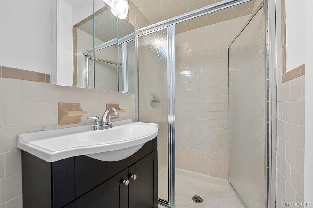 206-18 45th Road, Bayside, NY 11361