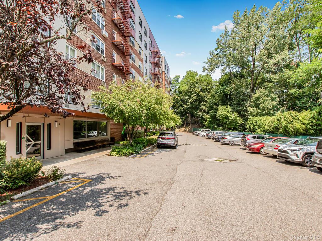 1 Balint Drive # 661, Yonkers, NY 10710