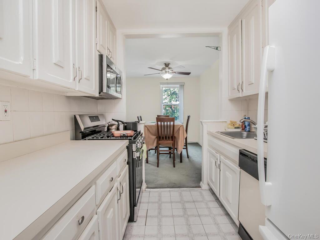 1 Balint Drive # 661, Yonkers, NY 10710