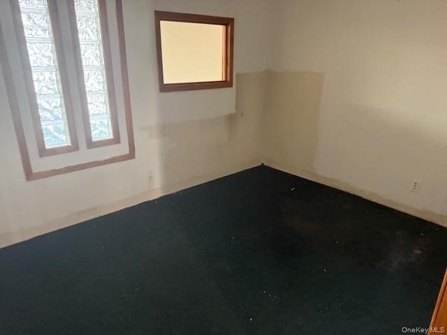 124 Rockaway Avenue, Valley Stream, NY 11580