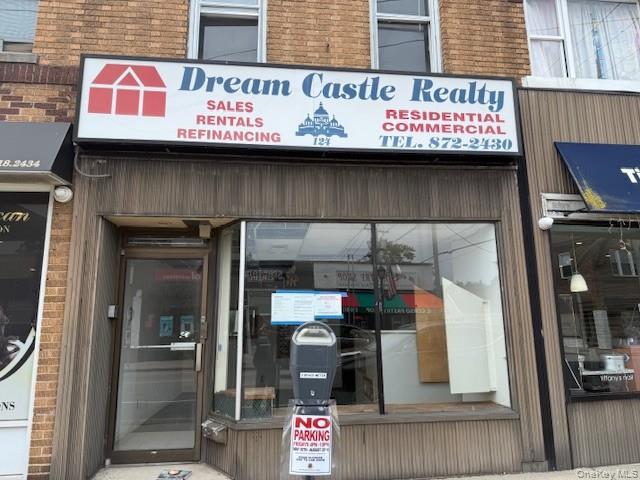 124 Rockaway Avenue, Valley Stream, NY 11580