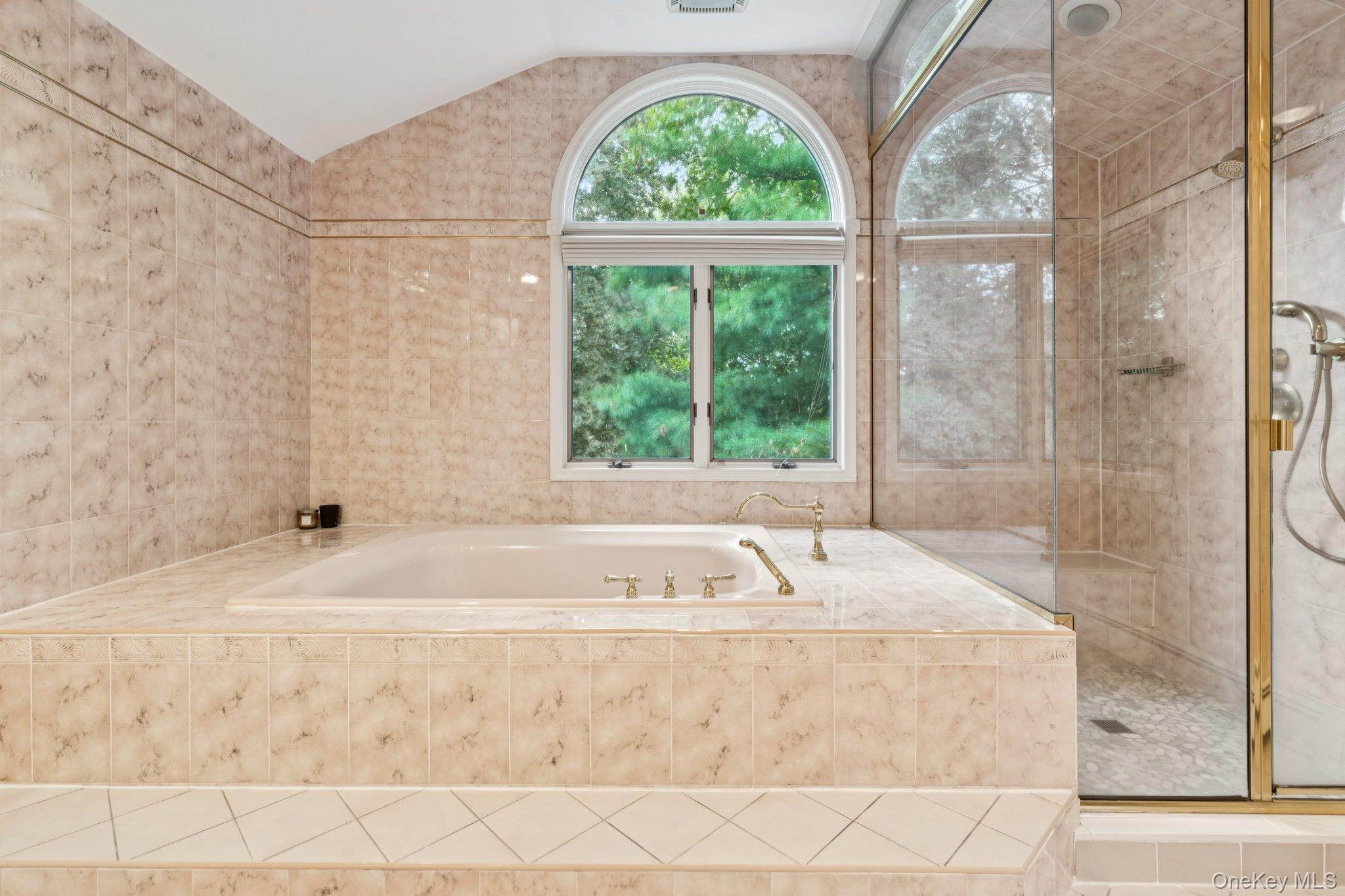 581 Leheigh Lane, Woodmere, NY 11598