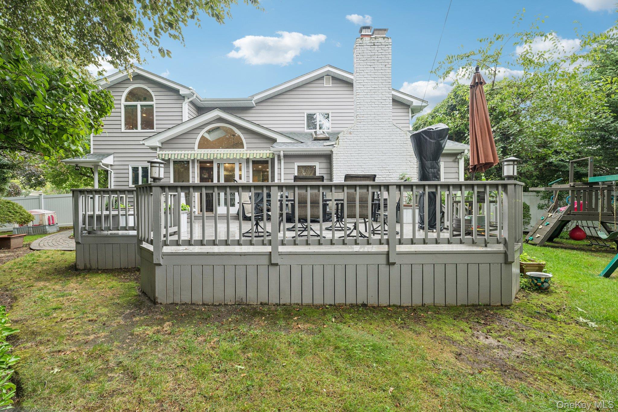 581 Leheigh Lane, Woodmere, NY 11598