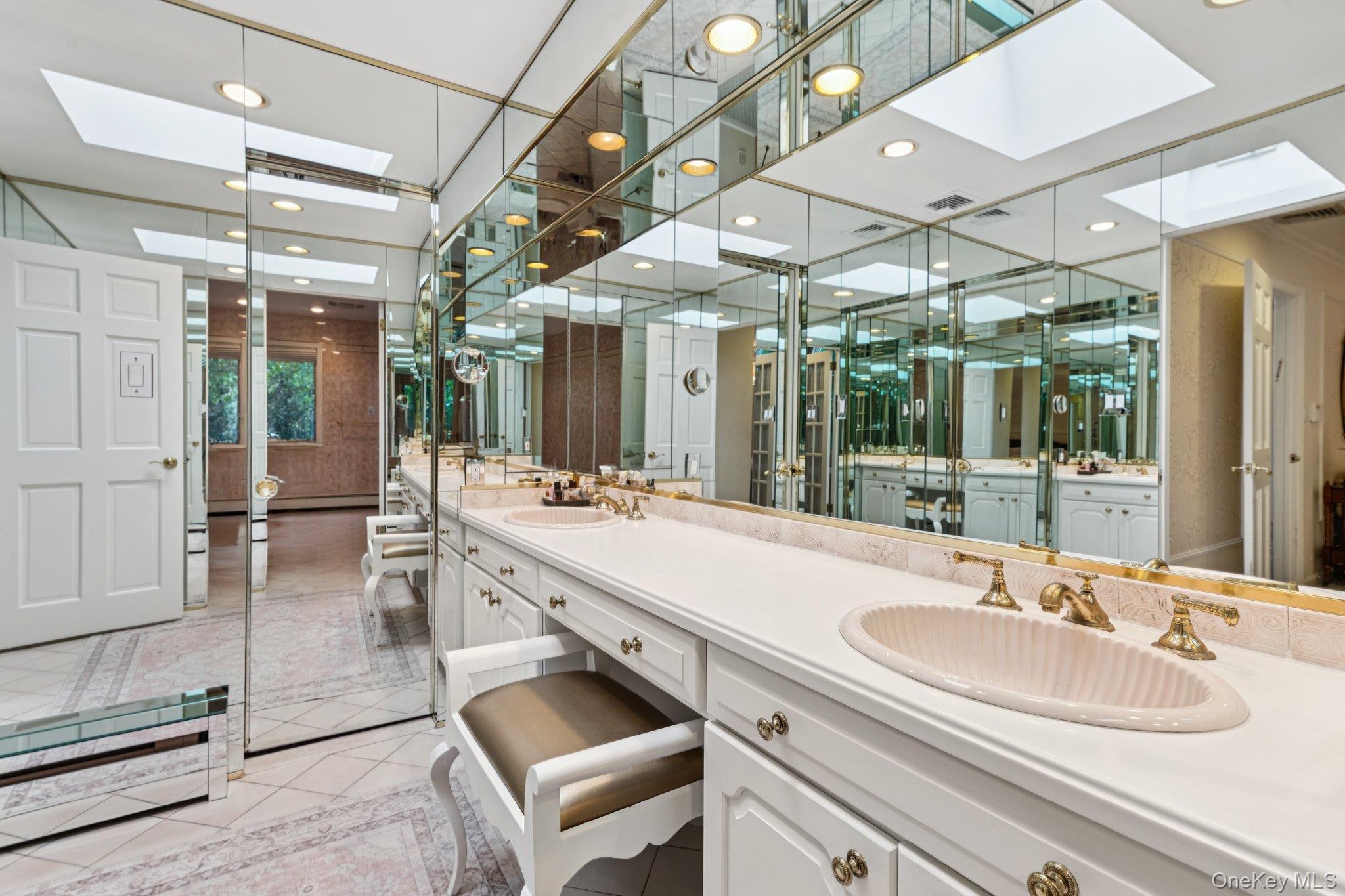 581 Leheigh Lane, Woodmere, NY 11598