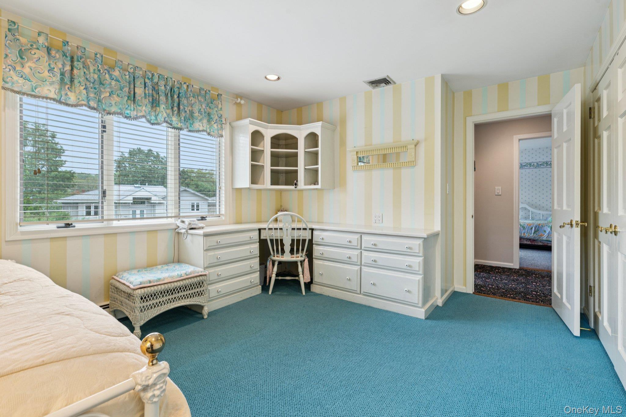 581 Leheigh Lane, Woodmere, NY 11598