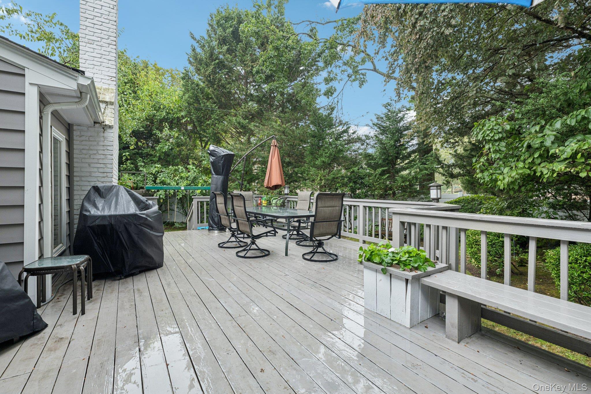 581 Leheigh Lane, Woodmere, NY 11598