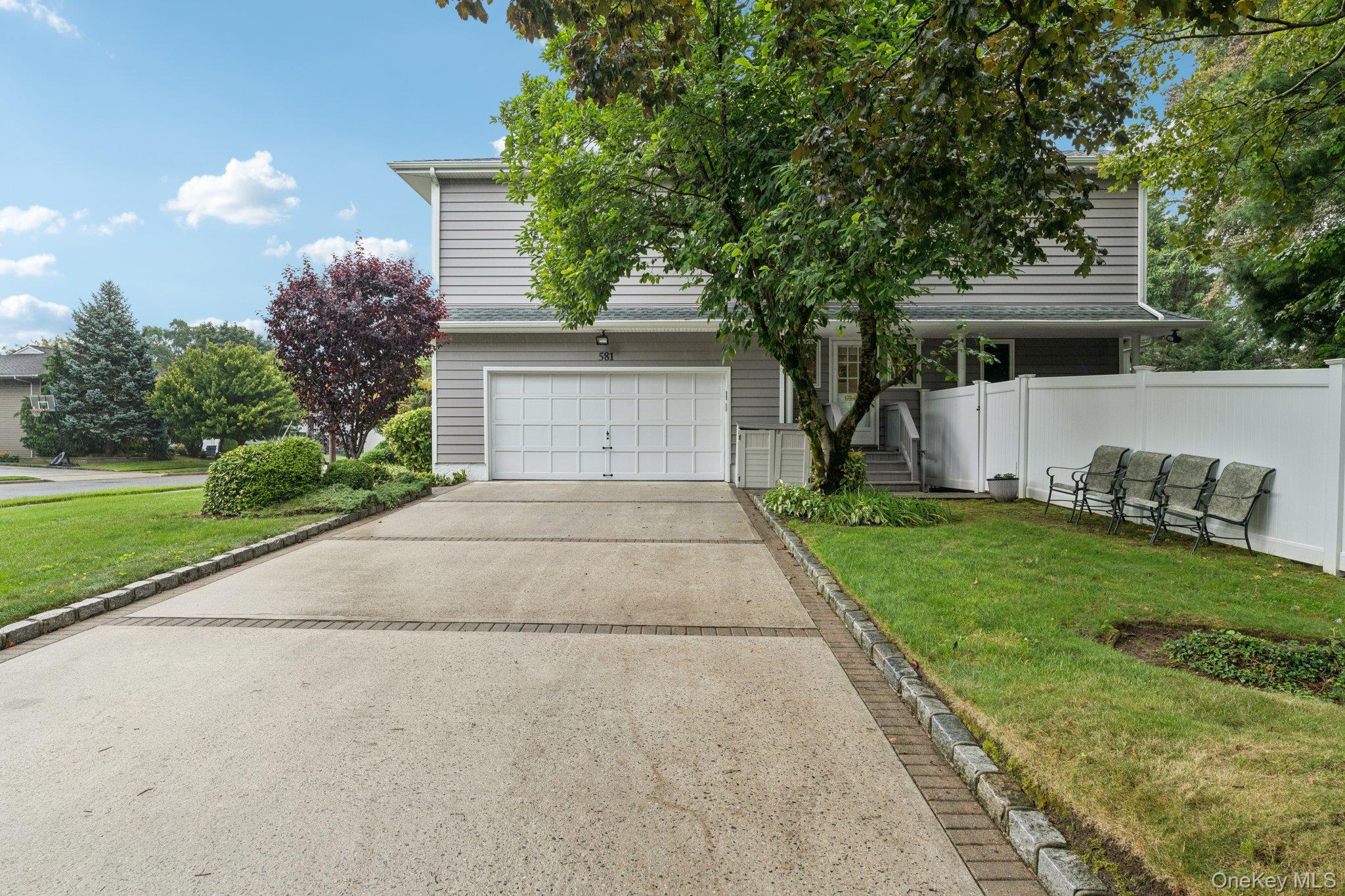 581 Leheigh Lane, Woodmere, NY 11598