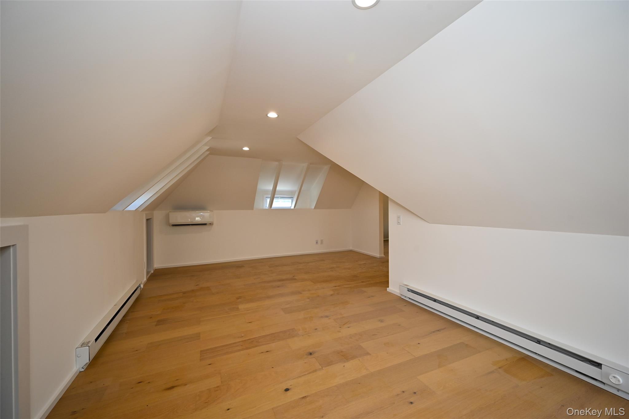 15425 13th Avenue, Whitestone, NY 11357