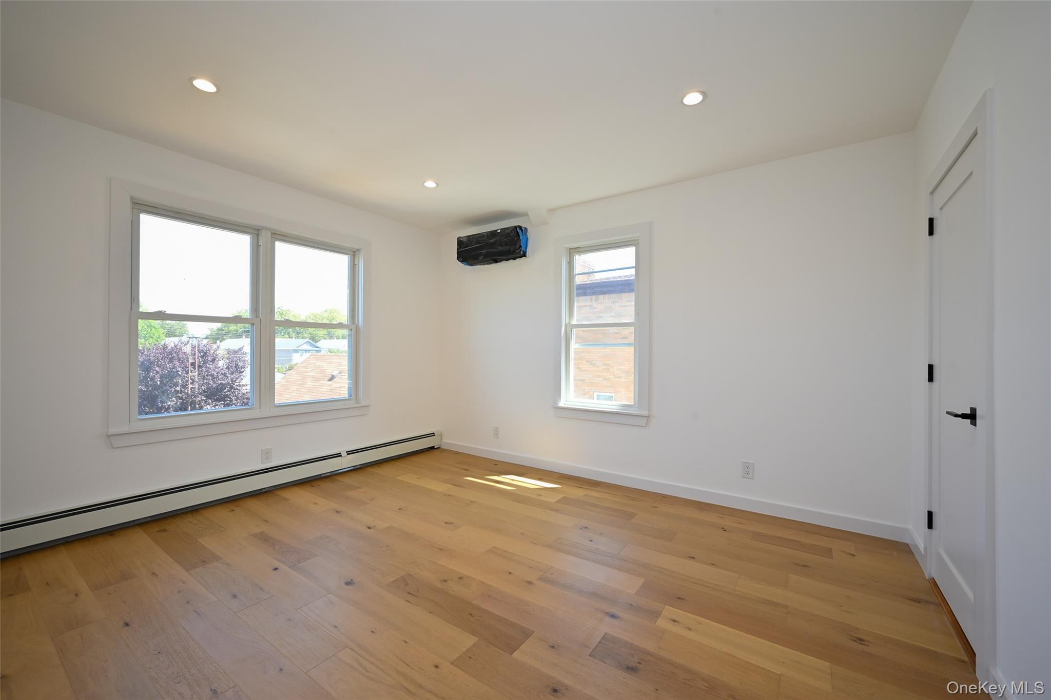 15425 13th Avenue, Whitestone, NY 11357