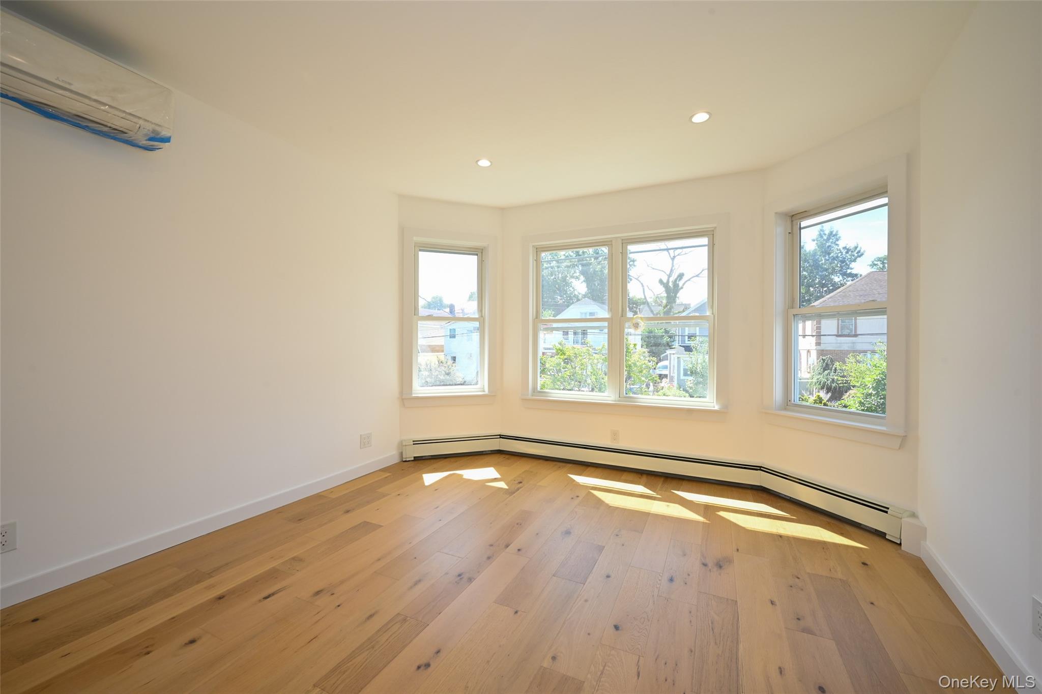 15425 13th Avenue, Whitestone, NY 11357