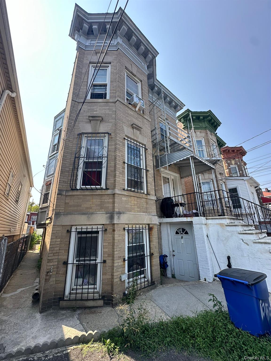 1055 Virginia Avenue, Bronx, NY 10472