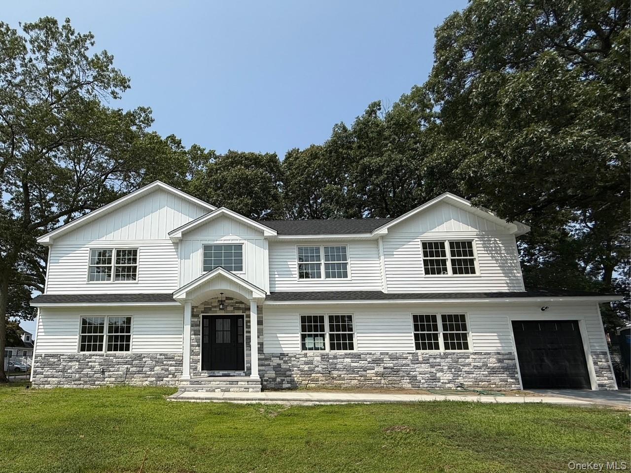 104 Grand Boulevard, Massapequa Park, NY 11762