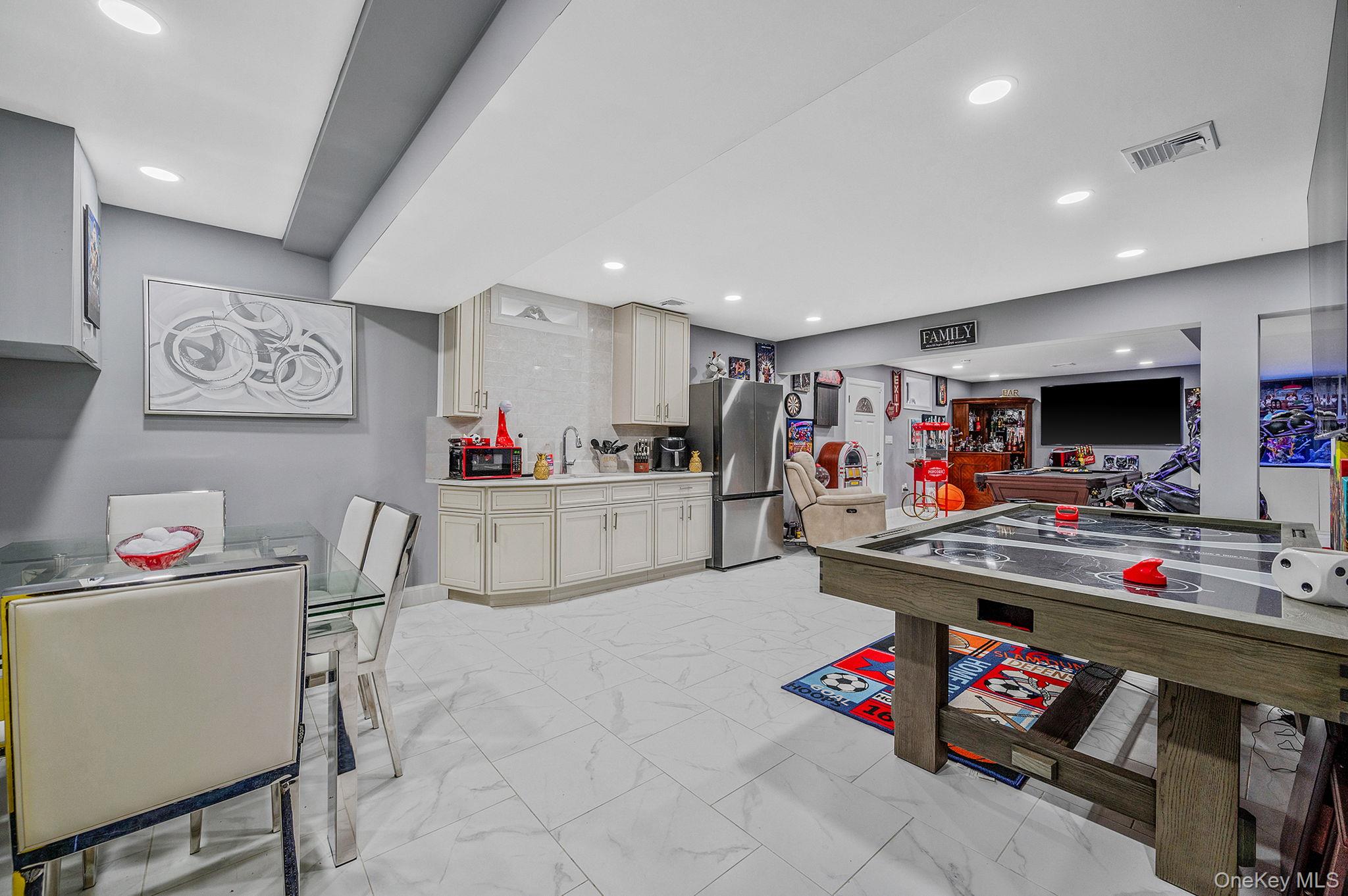 183 Arthur Avenue, Floral Park, NY 11001