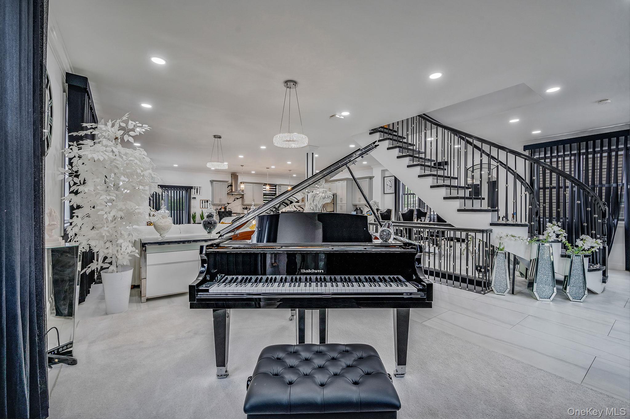 183 Arthur Avenue, Floral Park, NY 11001