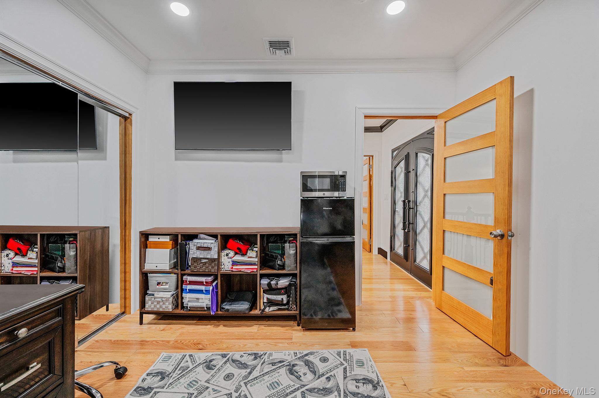 183 Arthur Avenue, Floral Park, NY 11001