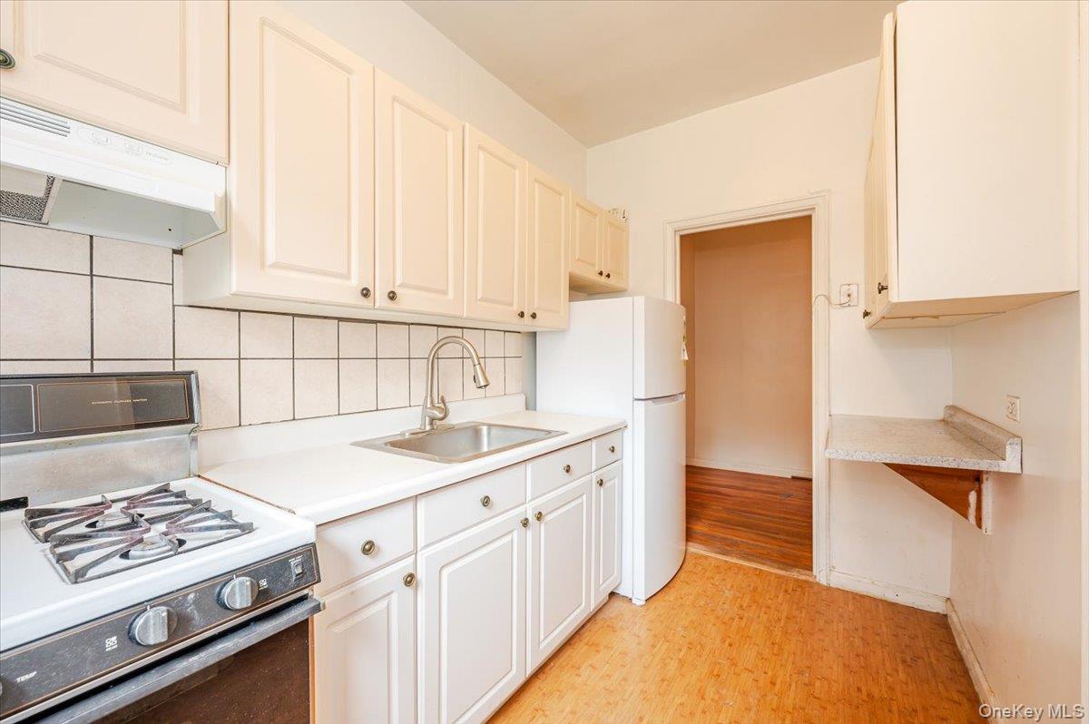 758 Brady Court # 214, Bronx, NY 10462