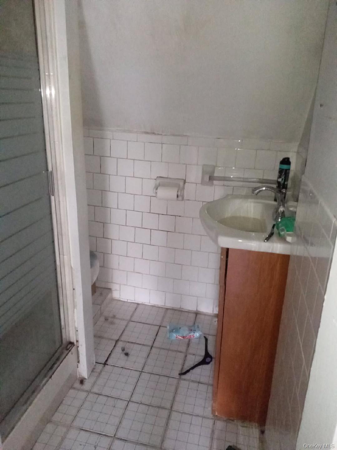 8616 90th Street, Woodhaven, NY 11421