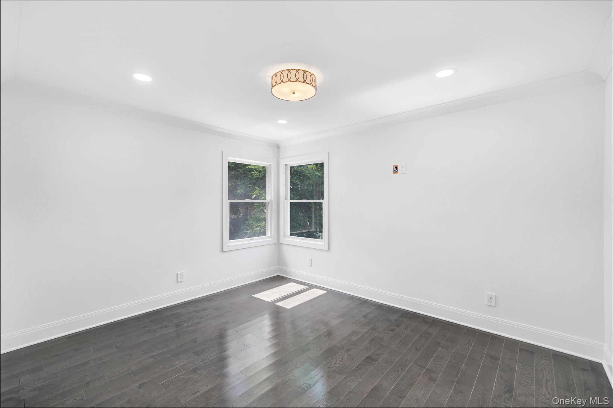 63 Oak Avenue, Huntington Station, NY 11746