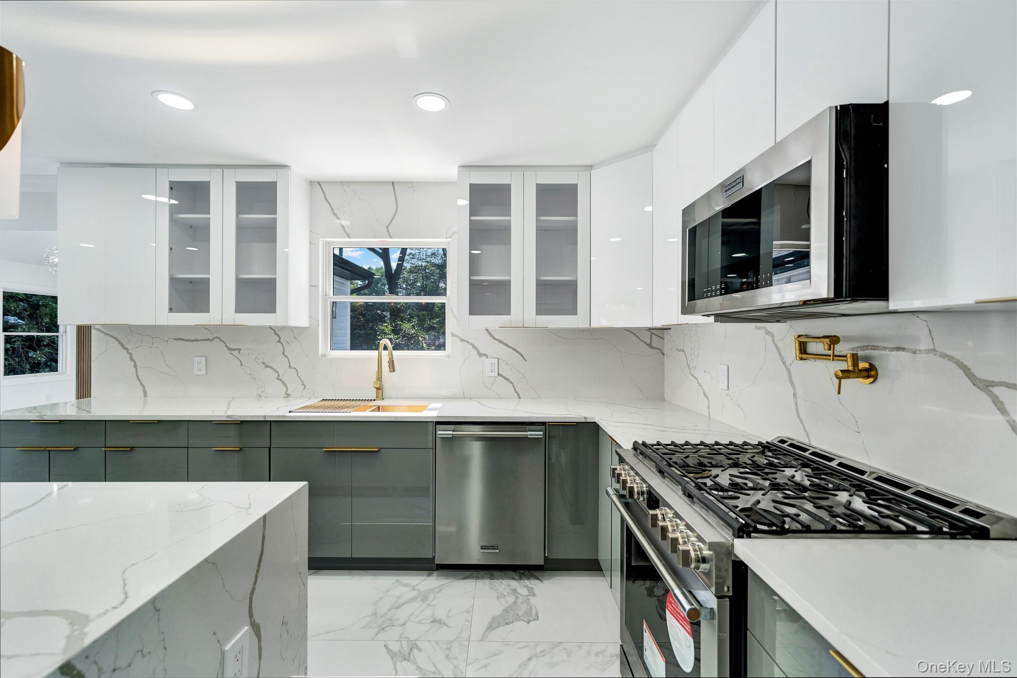 63 Oak Avenue, Huntington Station, NY 11746