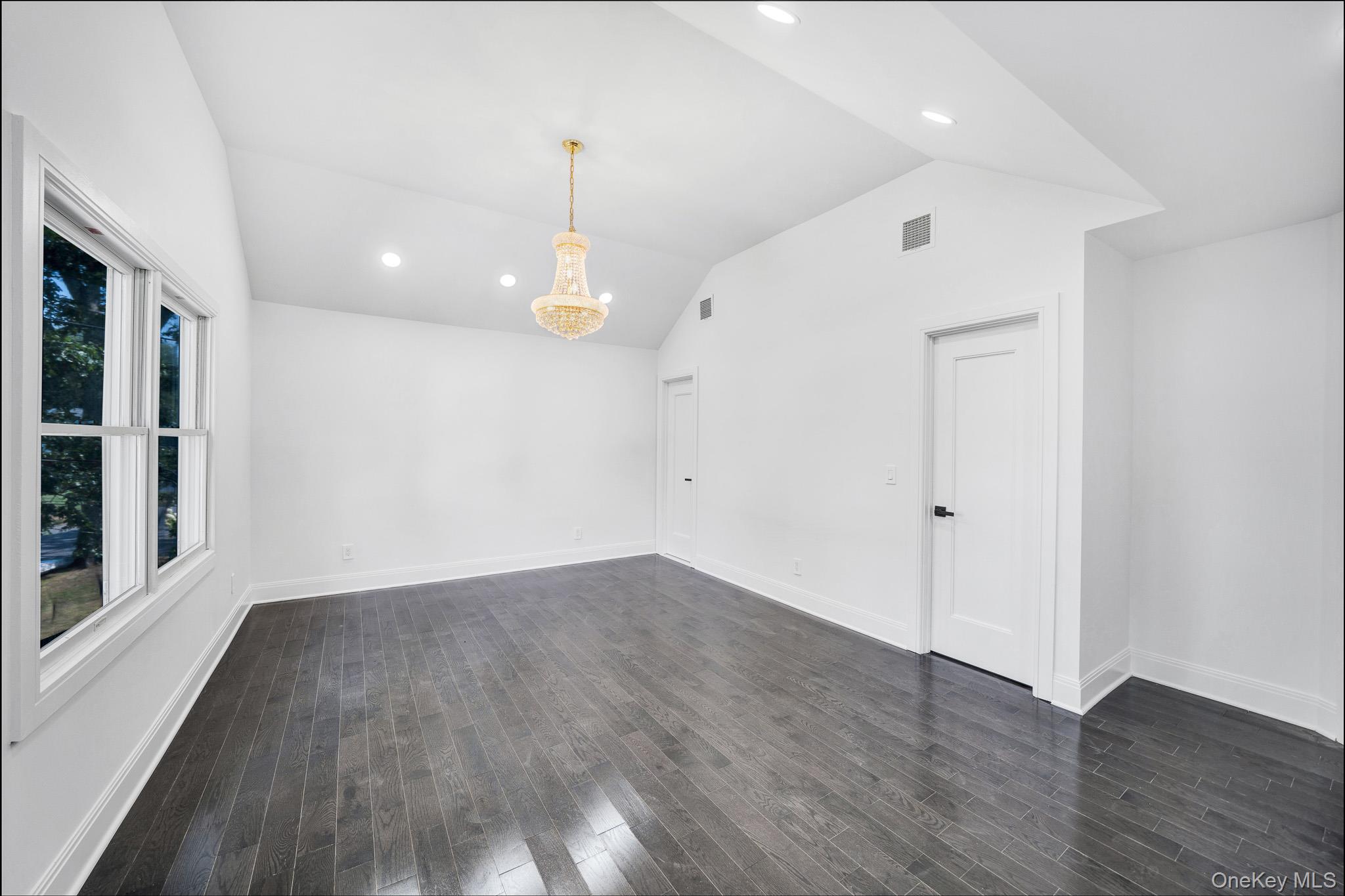 63 Oak Avenue, Huntington Station, NY 11746