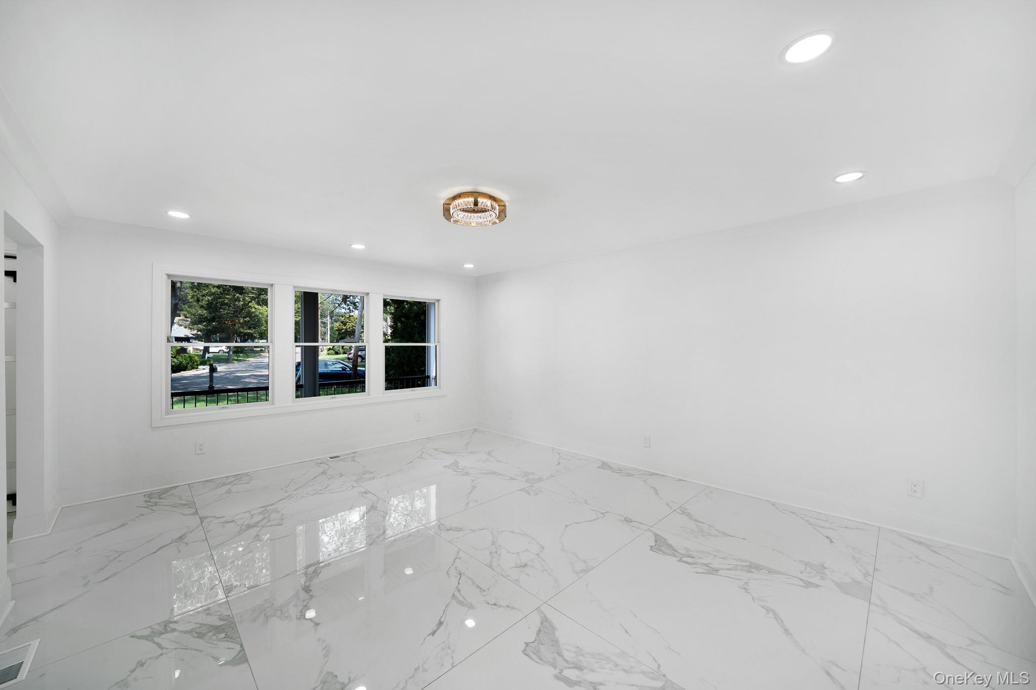 63 Oak Avenue, Huntington Station, NY 11746