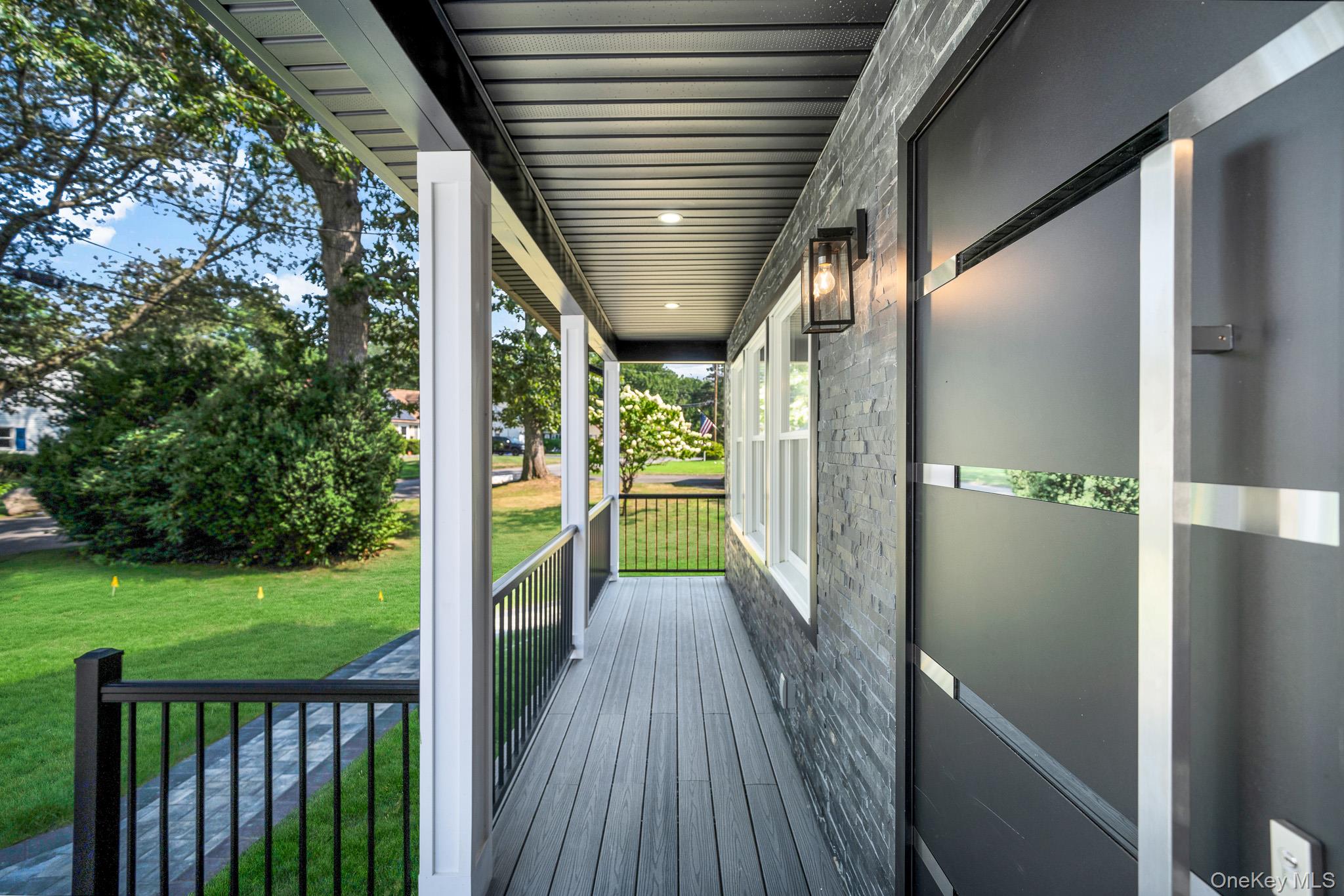 63 Oak Avenue, Huntington Station, NY 11746