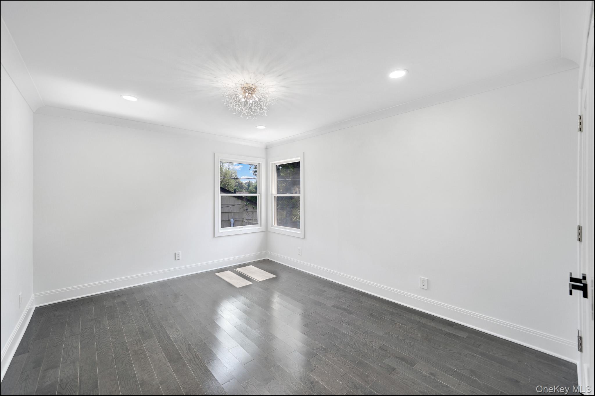 63 Oak Avenue, Huntington Station, NY 11746