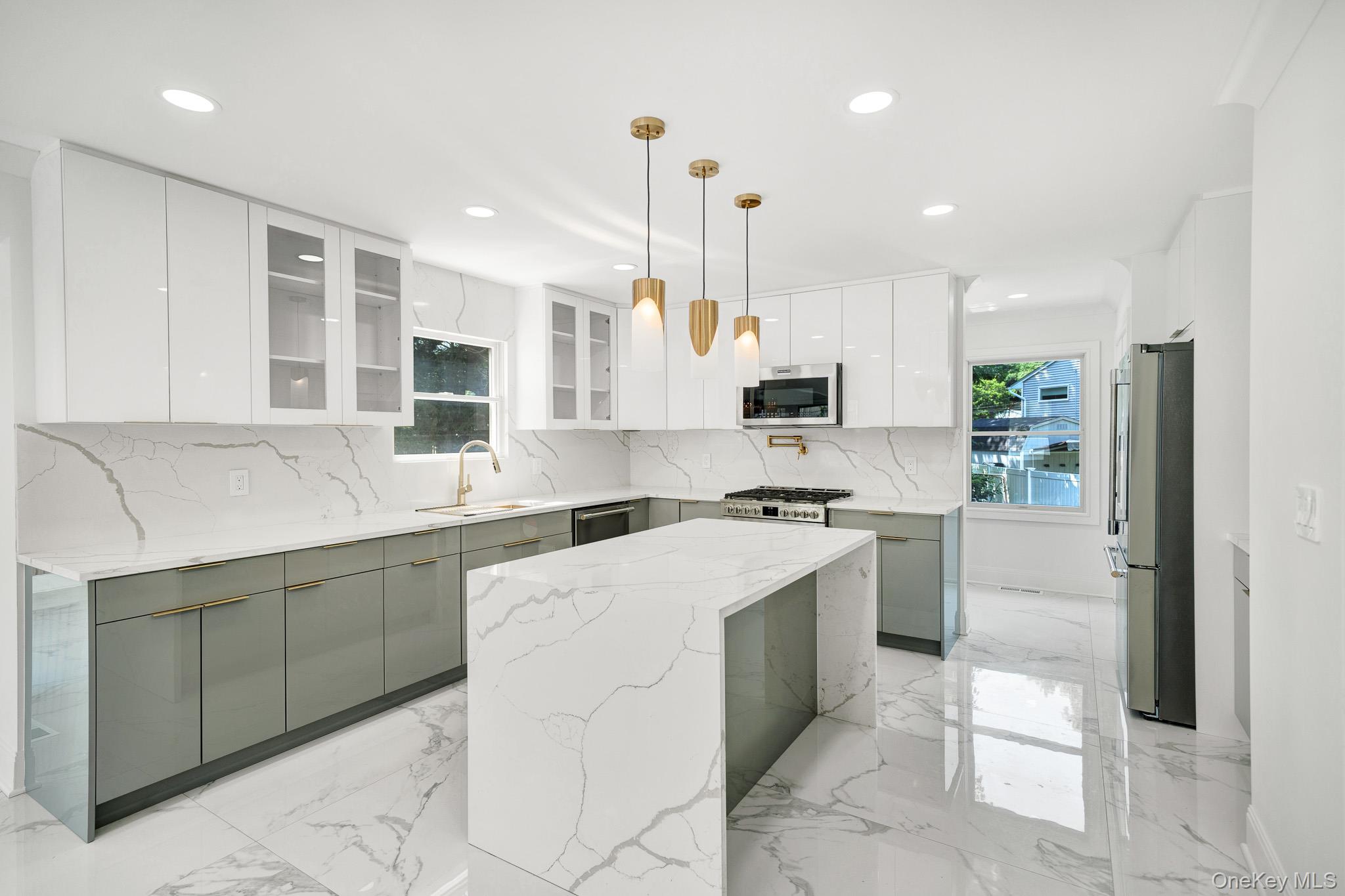 63 Oak Avenue, Huntington Station, NY 11746