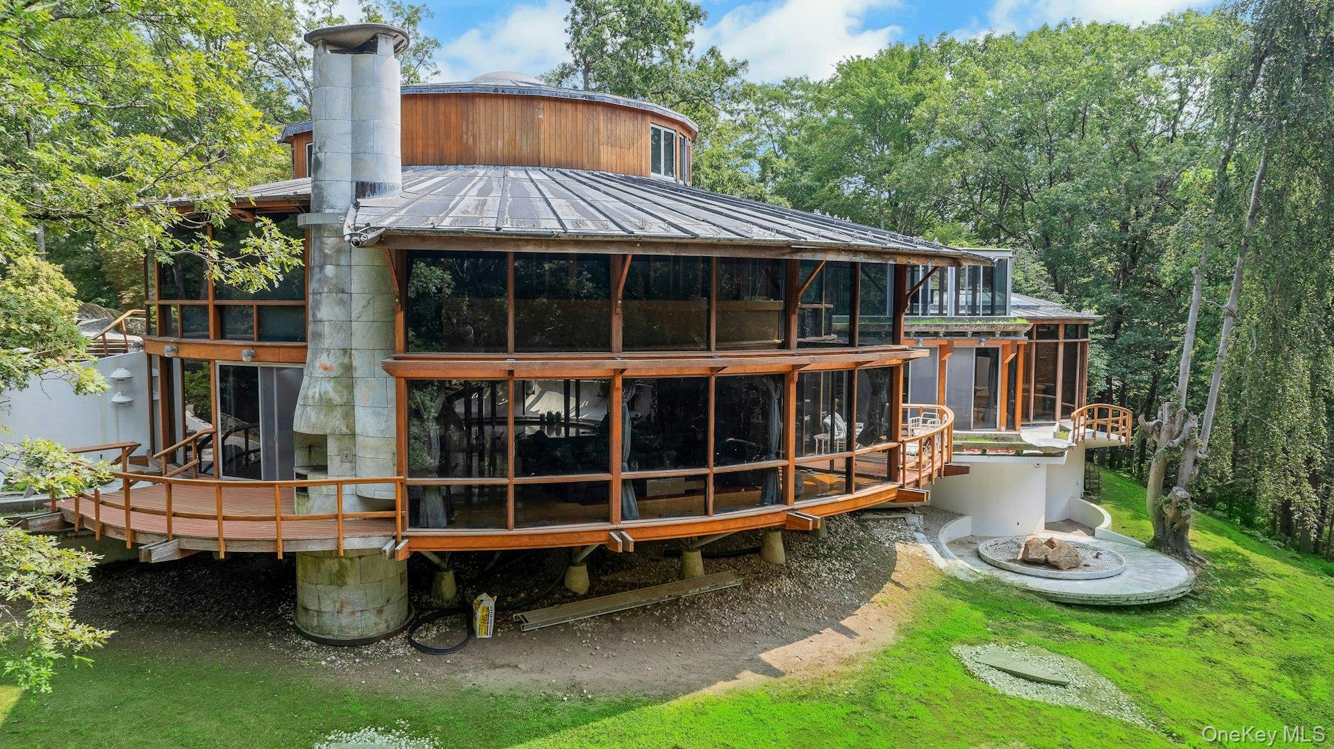 196 Furnace Dock Road, Cortlandt Manor, NY 10567