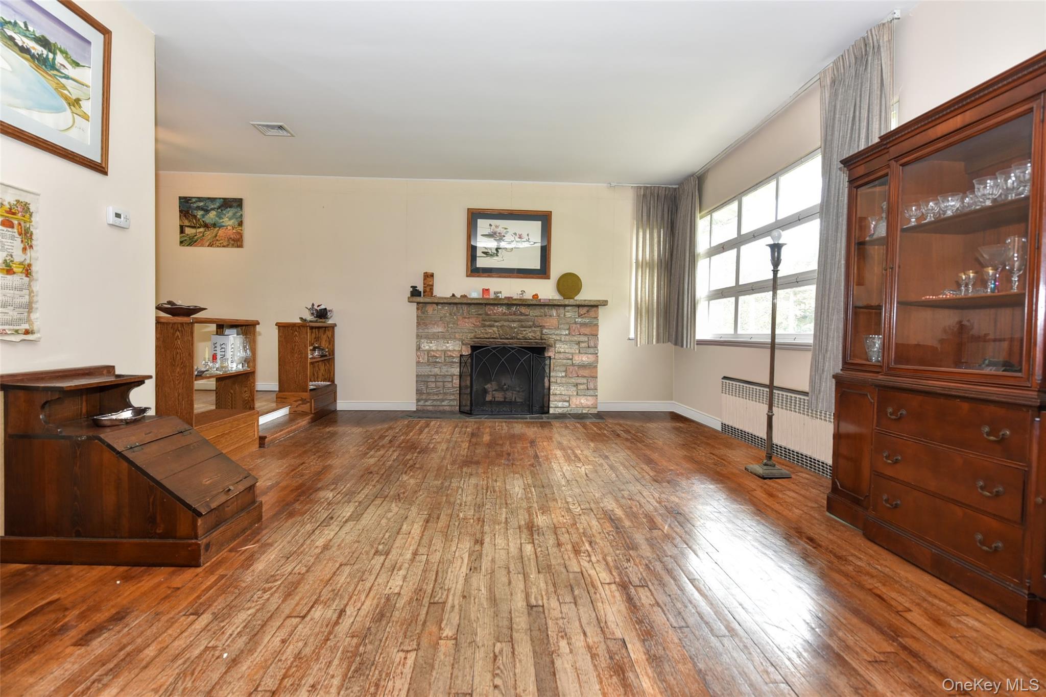 4 Susan Drive, New City, NY 10956