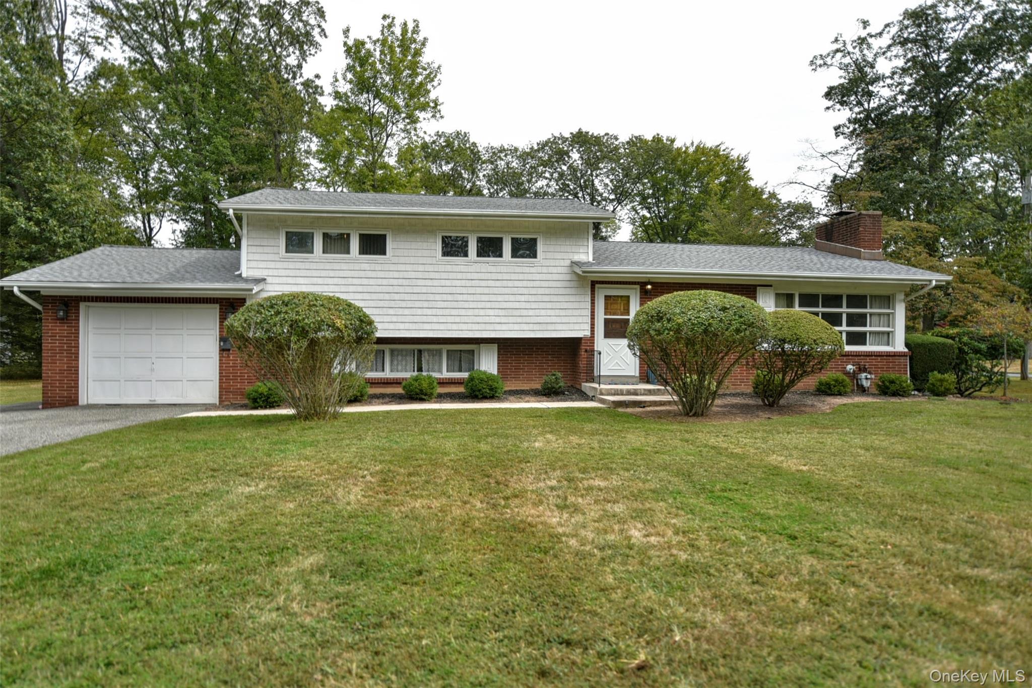 4 Susan Drive, New City, NY 10956