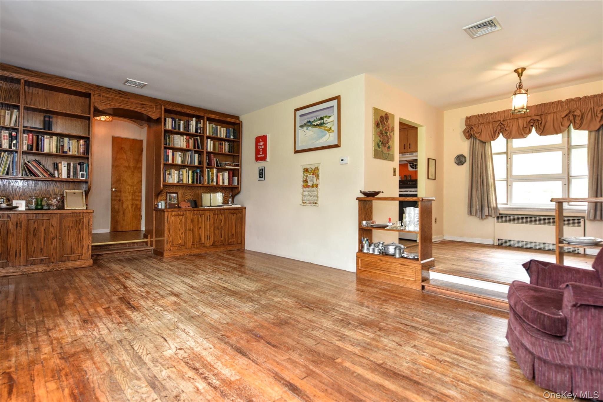 4 Susan Drive, New City, NY 10956