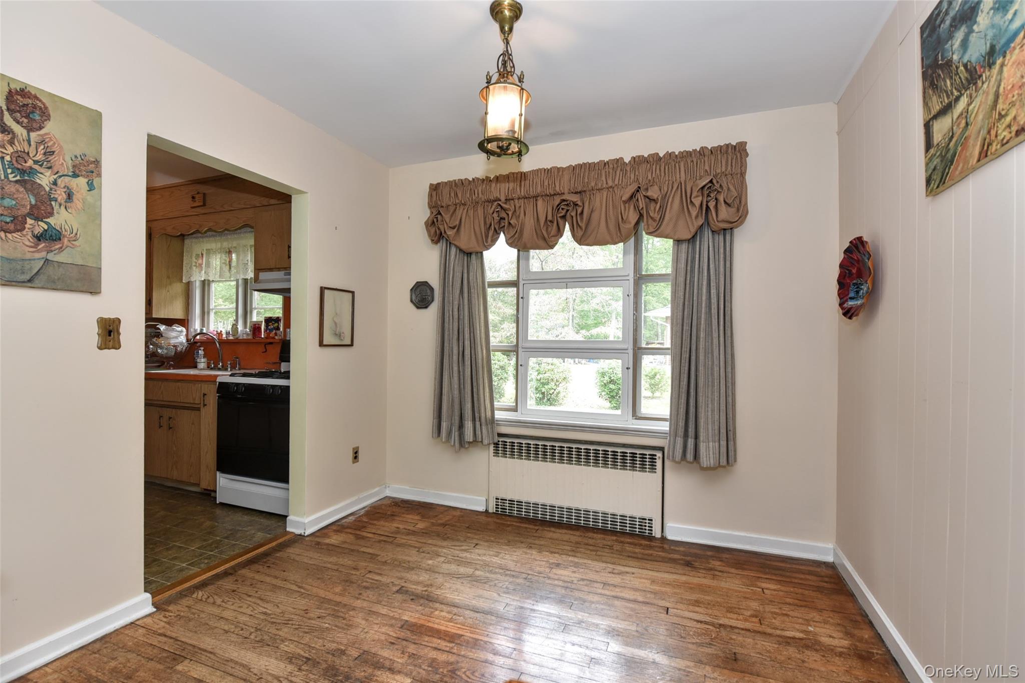 4 Susan Drive, New City, NY 10956