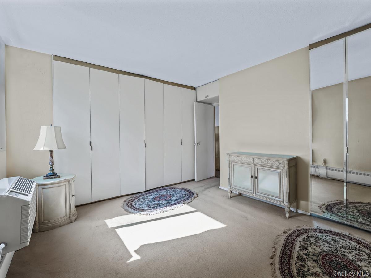 77 Fulton Street # 19C, New York (Manhattan), NY 10038