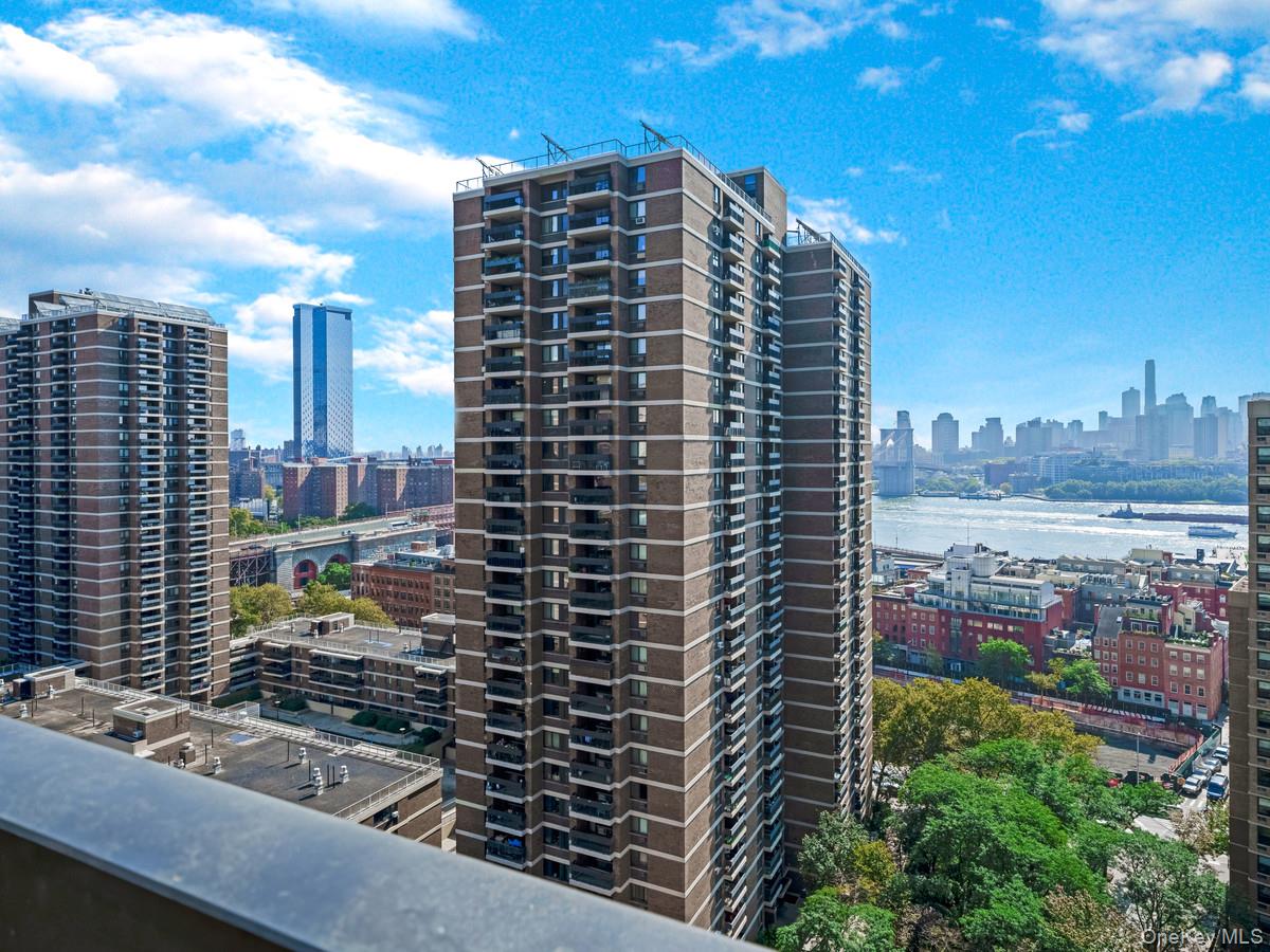 77 Fulton Street # 19C, New York (Manhattan), NY 10038