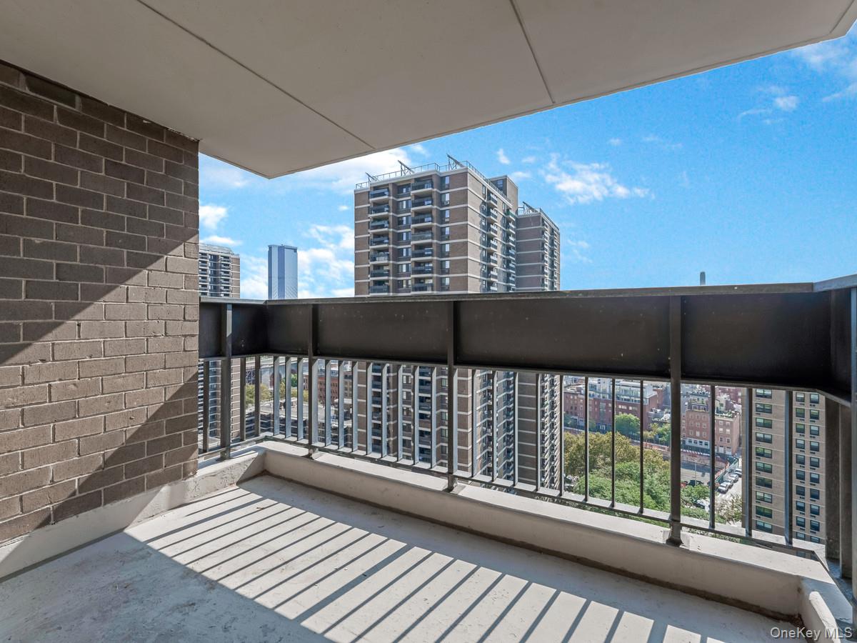 77 Fulton Street # 19C, New York (Manhattan), NY 10038