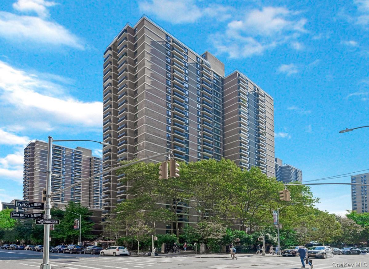 77 Fulton Street # 19C, New York (Manhattan), NY 10038
