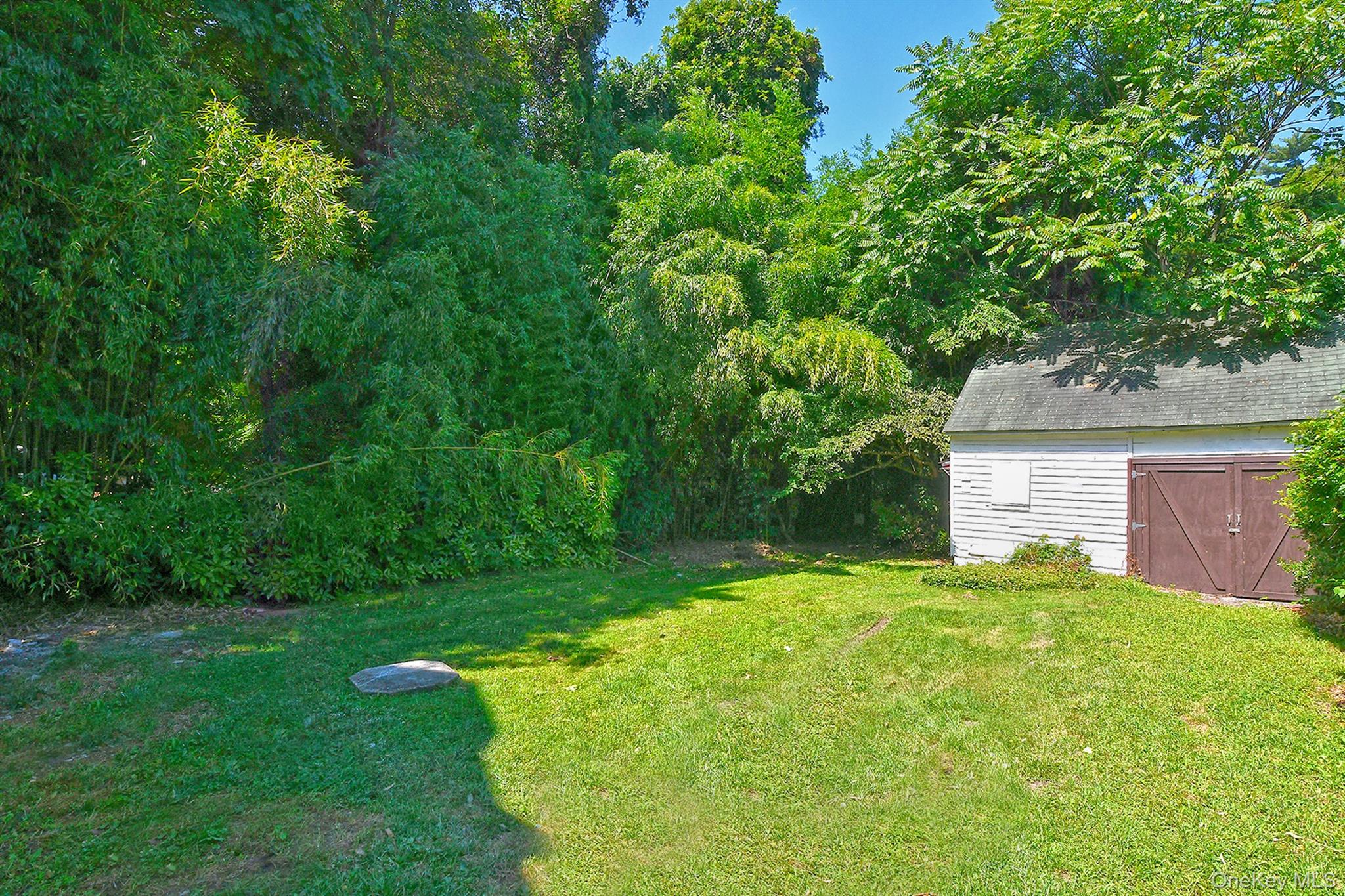 33 Van Nostrand Avenue, Great Neck, NY 11024