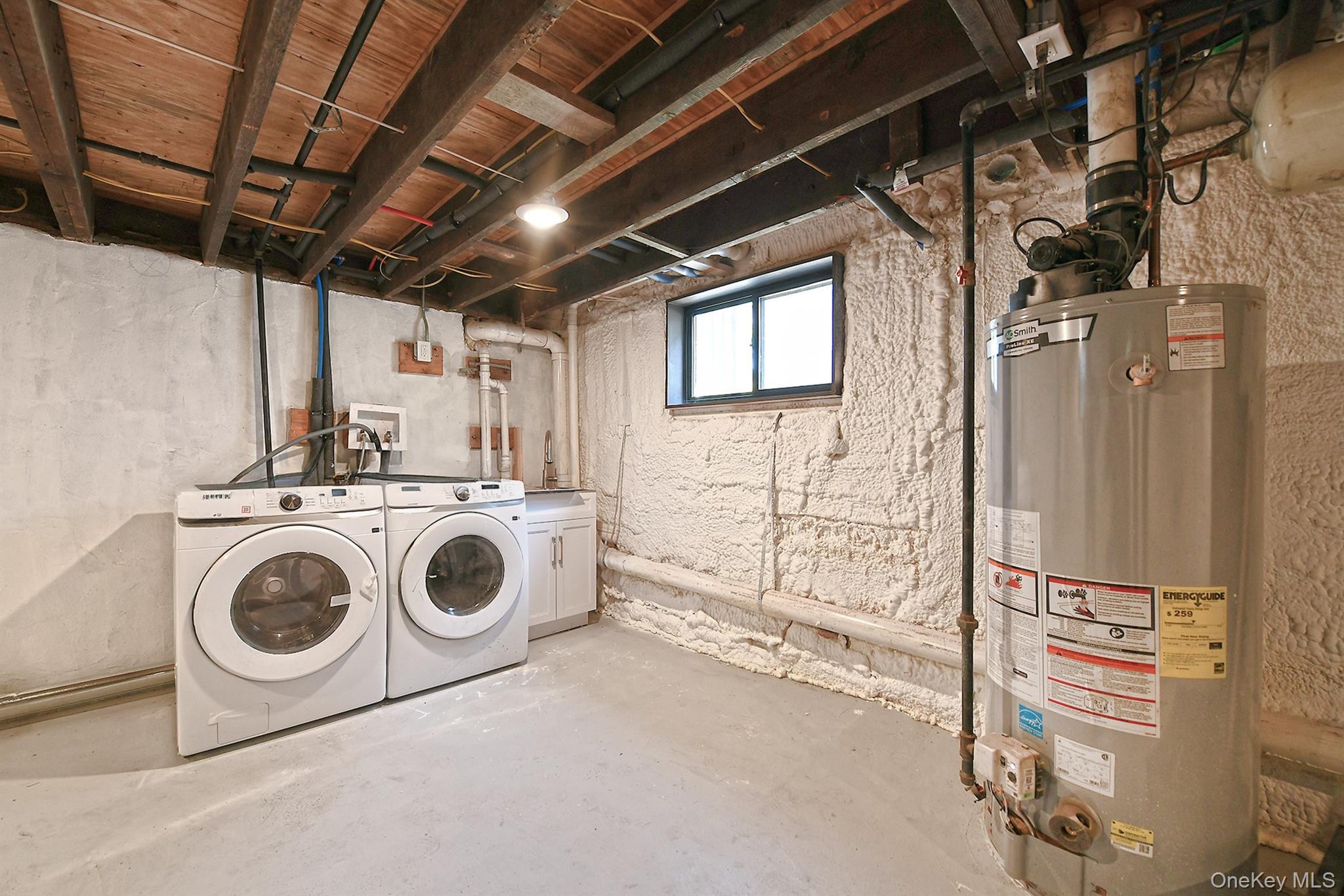 33 Van Nostrand Avenue, Great Neck, NY 11024