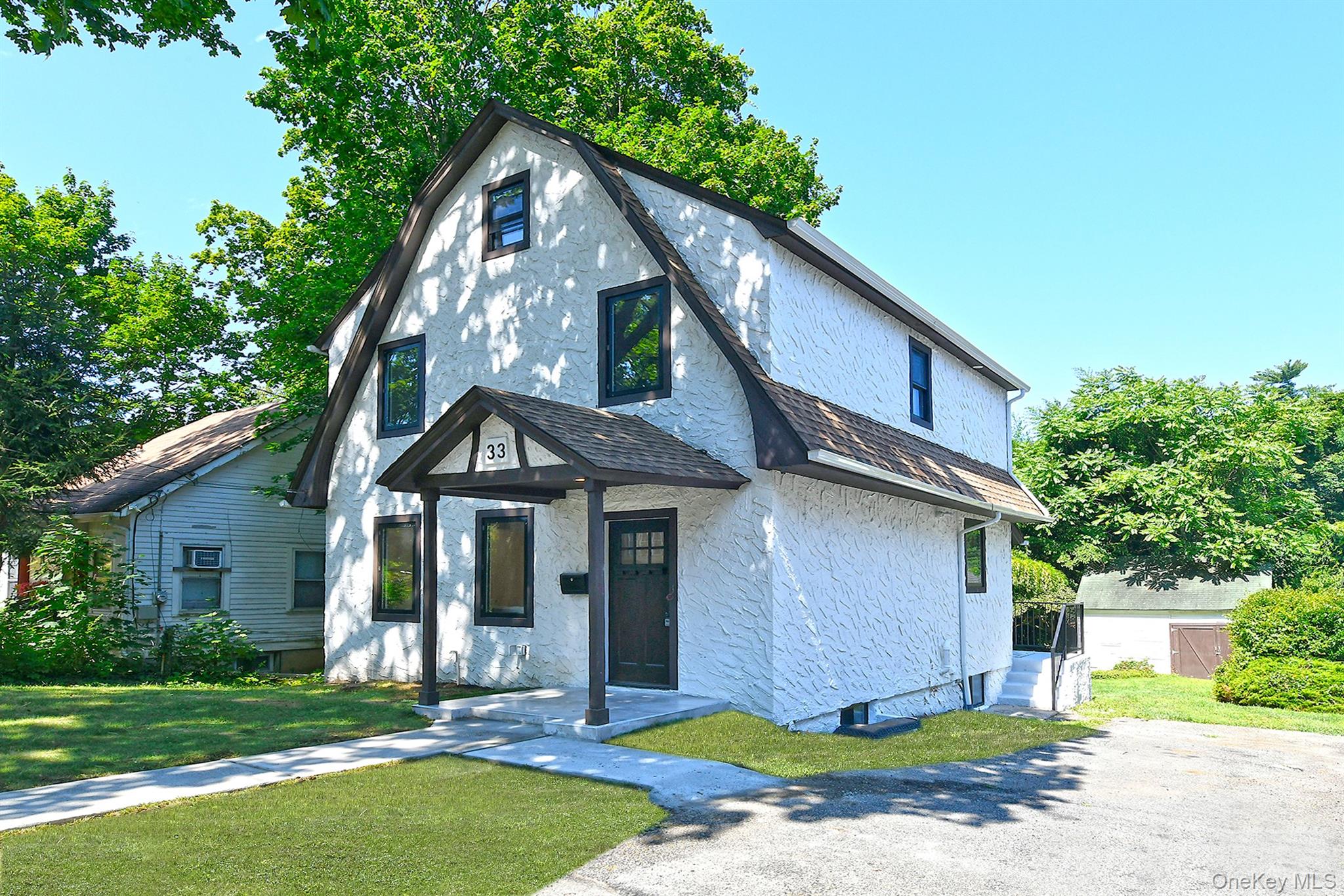 33 Van Nostrand Avenue, Great Neck, NY 11024