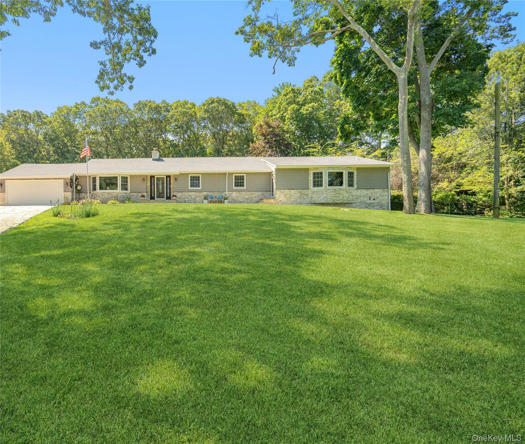 306 Smith Road, Ronkonkoma, NY 11779