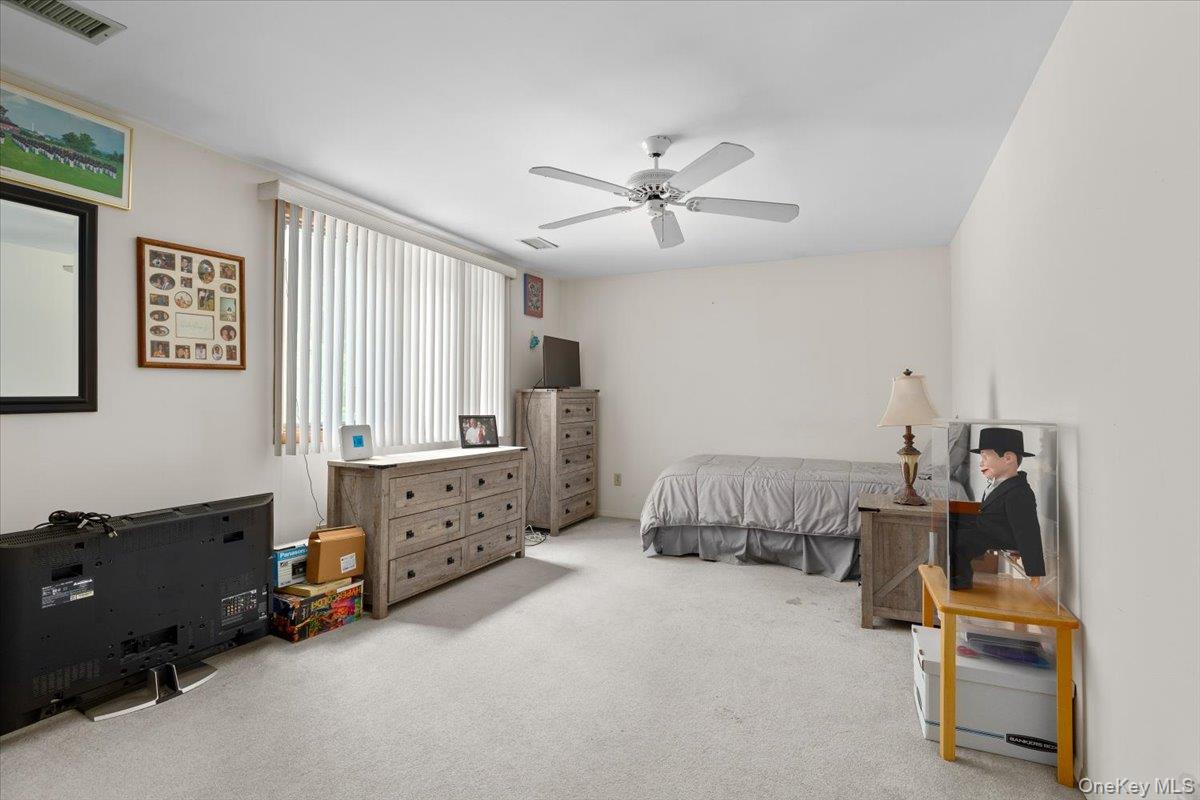 281 Kohr Road, Kings Park, NY 11754