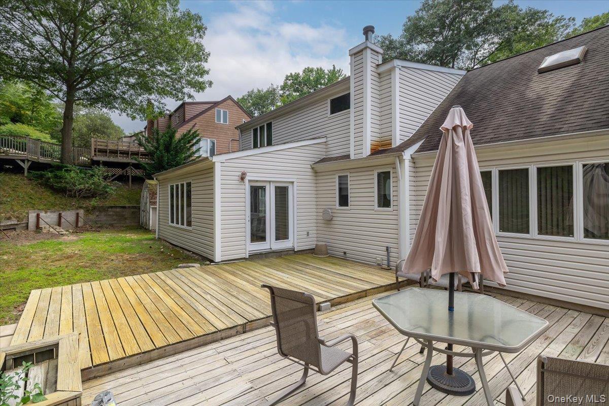 281 Kohr Road, Kings Park, NY 11754